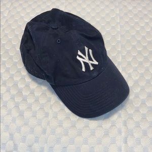 NY Yankees hat